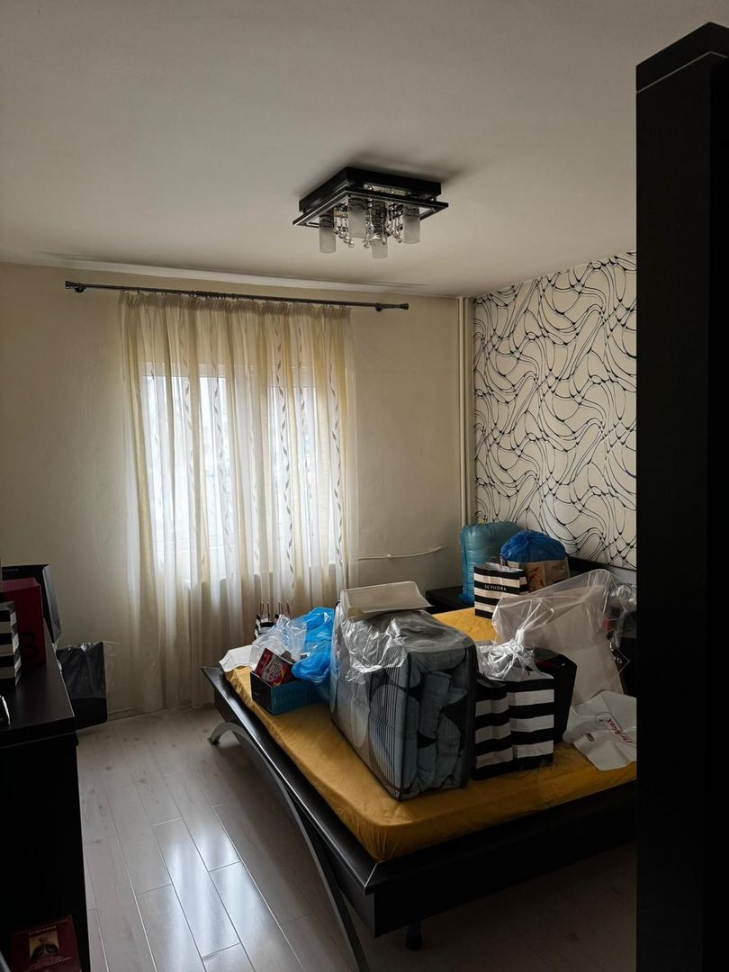 Apartament cu 3 camere , str. Bozieni - Poză 18