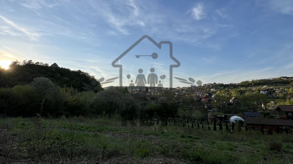 Teren 1250  mp de vânzare în Cisnădioara foarte aproape de asfalt/PUZ - Poză 5