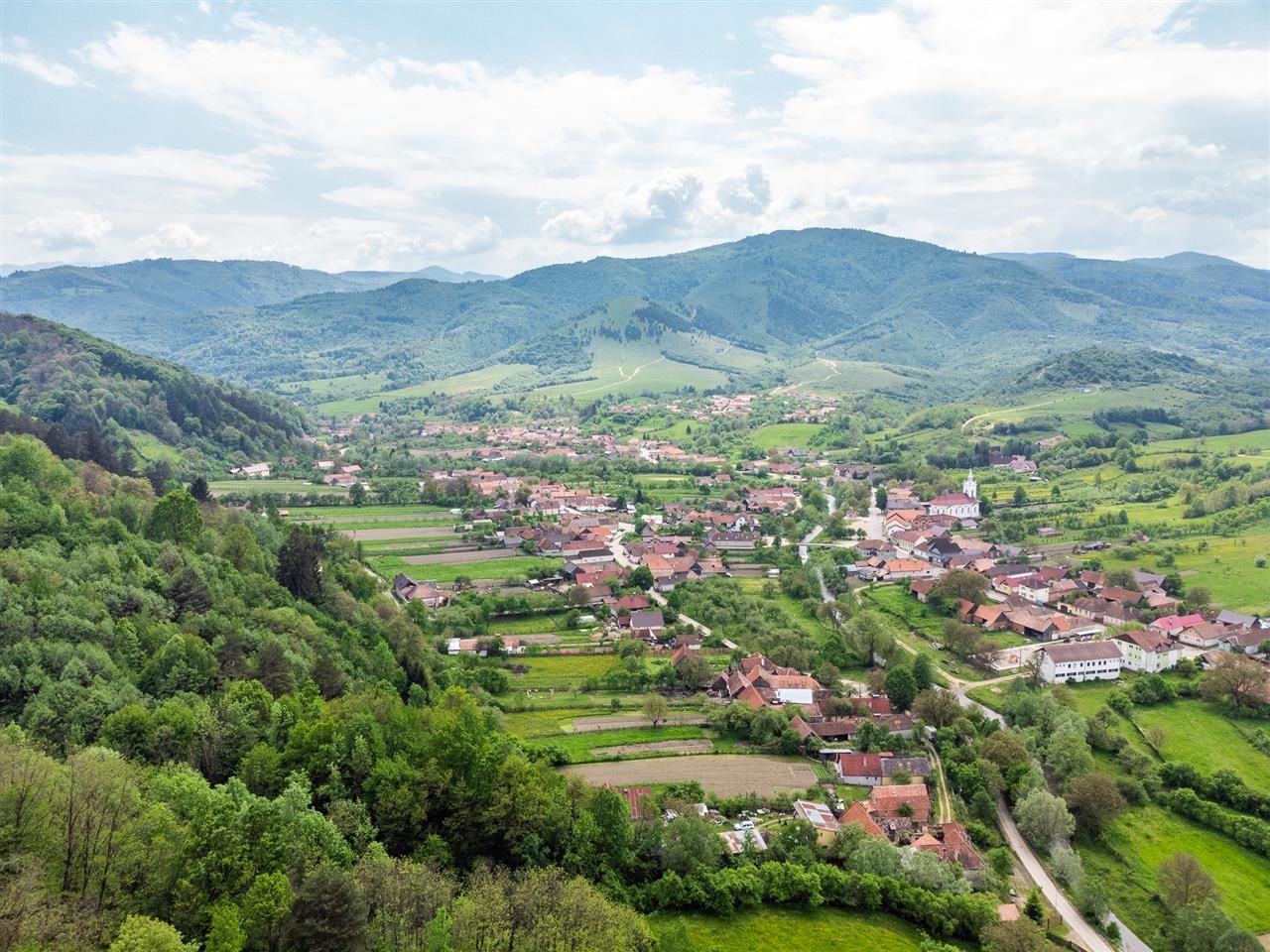 Casa traditionala + 8.500 mp teren, intravilan, Sinca Noua, Brasov - Poză 8