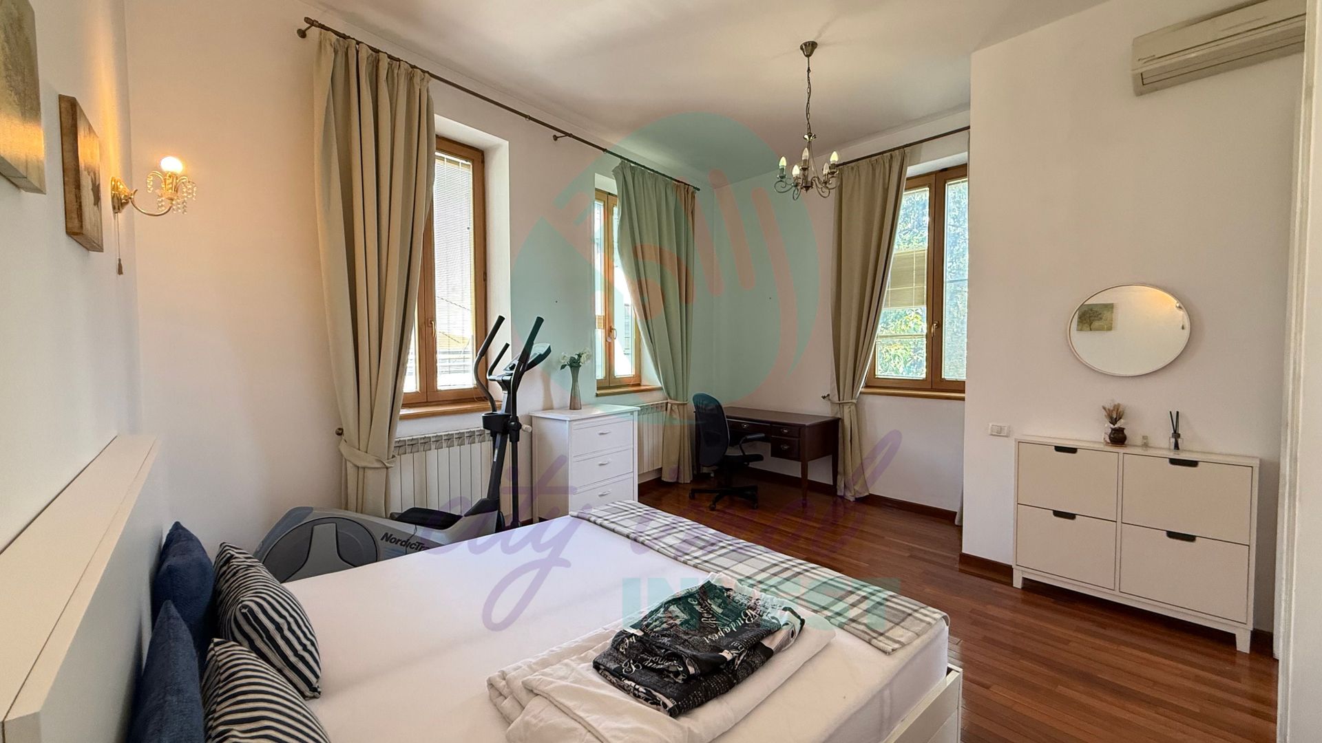 Vilă interbelică de închiriat | Curte 280 mp | Cartierul Armenesc - Poză 6