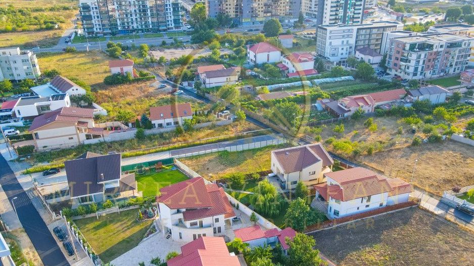 Palazu Mare/Elvila - Vila cocheta  P+1E+M cu teren 970 mp,mobilata si utilata - Poză 50