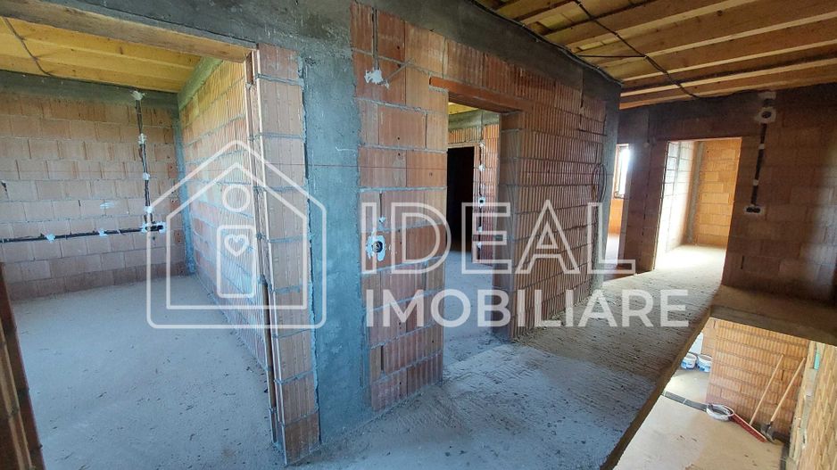 Casă individuală de vânzare – 263 mp utili – teren 500 mp – garaj dublu – Cartie - Poză 9
