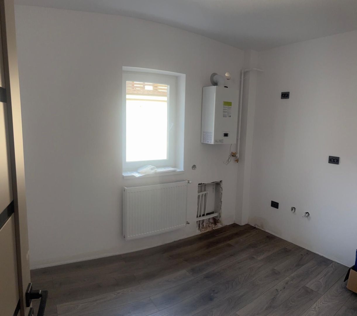 Apartament nou, 3 camere, zona Tractorul - Poză 5