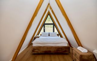 Afacere de vanzare, 2 cabane+sala de evenimente, la cheie, Apuseni! - Poză 13