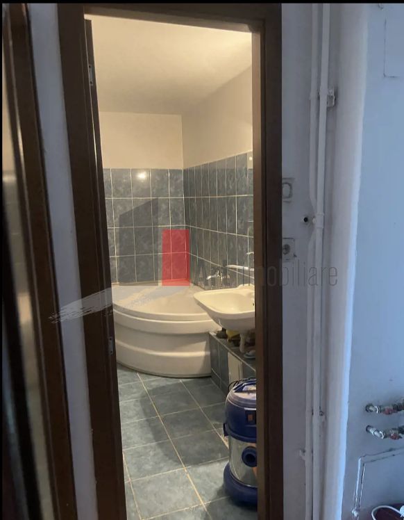 APARTAMENT 3 CAMERE SEBASTIAN - Poză 3