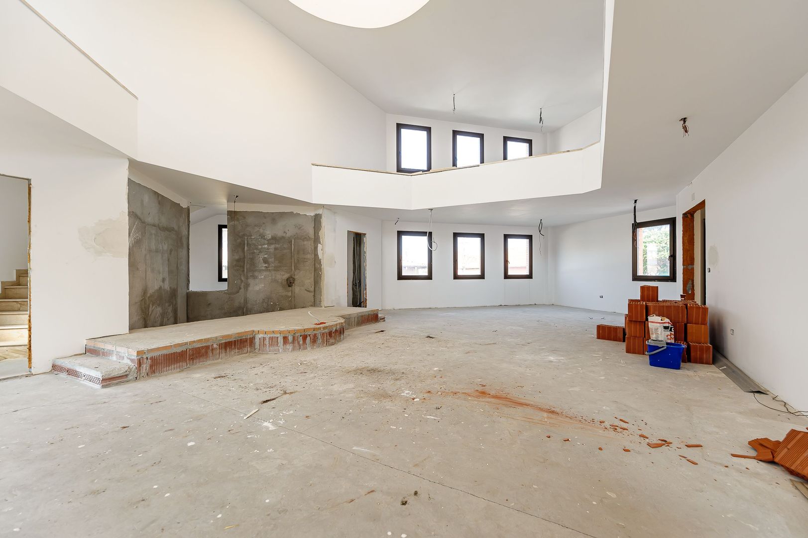 Clădire comercială în zona Grădiște. - Poză 16