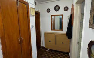 vand apartament 2 camere, etaj 2, zona Tratoria, incalzirea pe gaz - Poză 7
