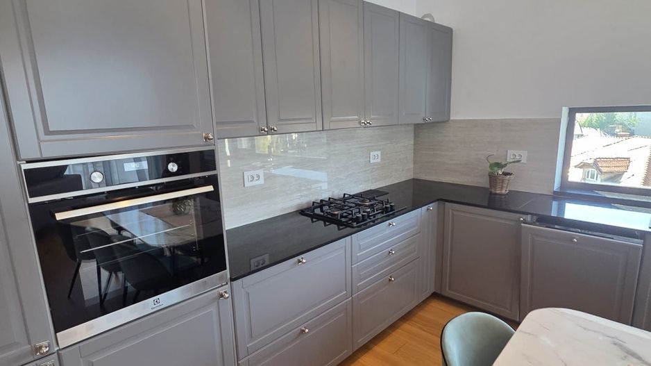 Penthouse 4 camere LUX, vedere parc Cazzavillan, 2 locuri parcare - Poză 4