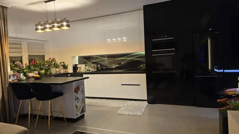 Apartament 3 camere  Dumbravita  etaj 1 - Poză 1