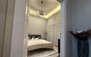 Eleganță, lumină și liniște – 3 camere în inima Clujului - Poză 10