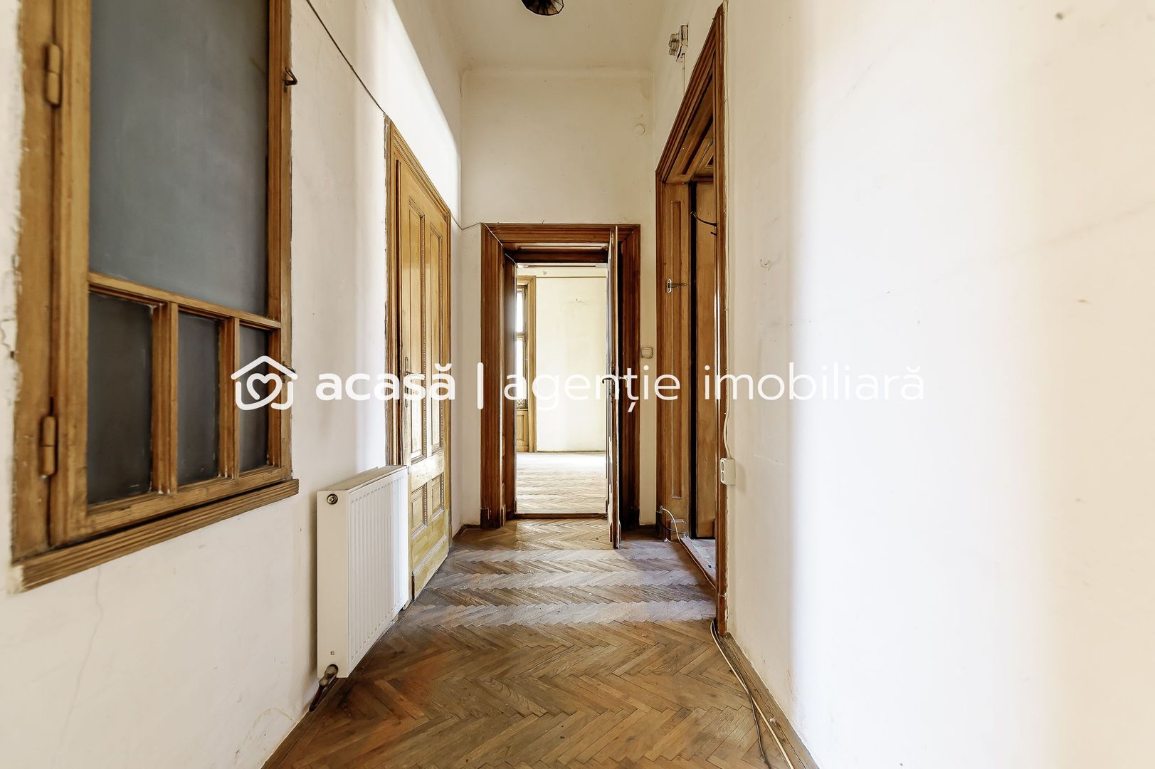 VANDUT ! Apartament cu 4 camere în Palatul Bohuș, Arad - Poză 4