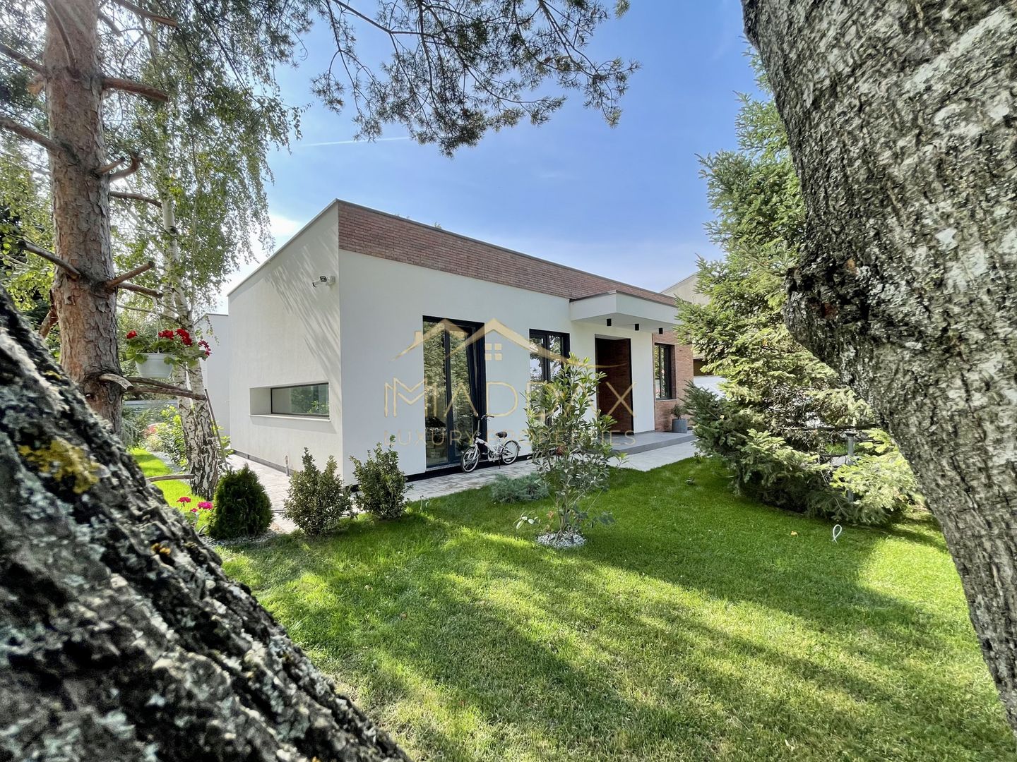 Vila cu 5 camere // * 565 mp gradina* // Tunari - Poză 42