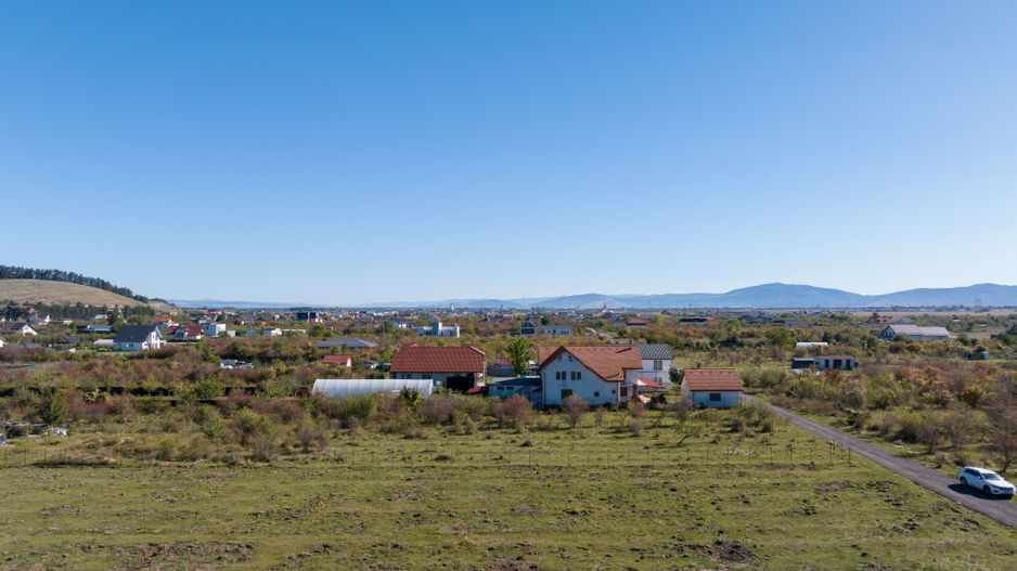 Teren de 1.296 mp Sânpetru – zonă Livadă, front stradal 18, utilitati - Poză 6
