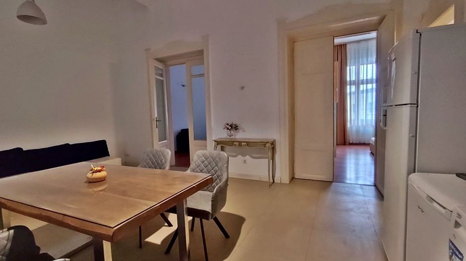 Inchiriere 3 camere  ultracentral, str. Iuliu Maniu, Oradea - Poză 8