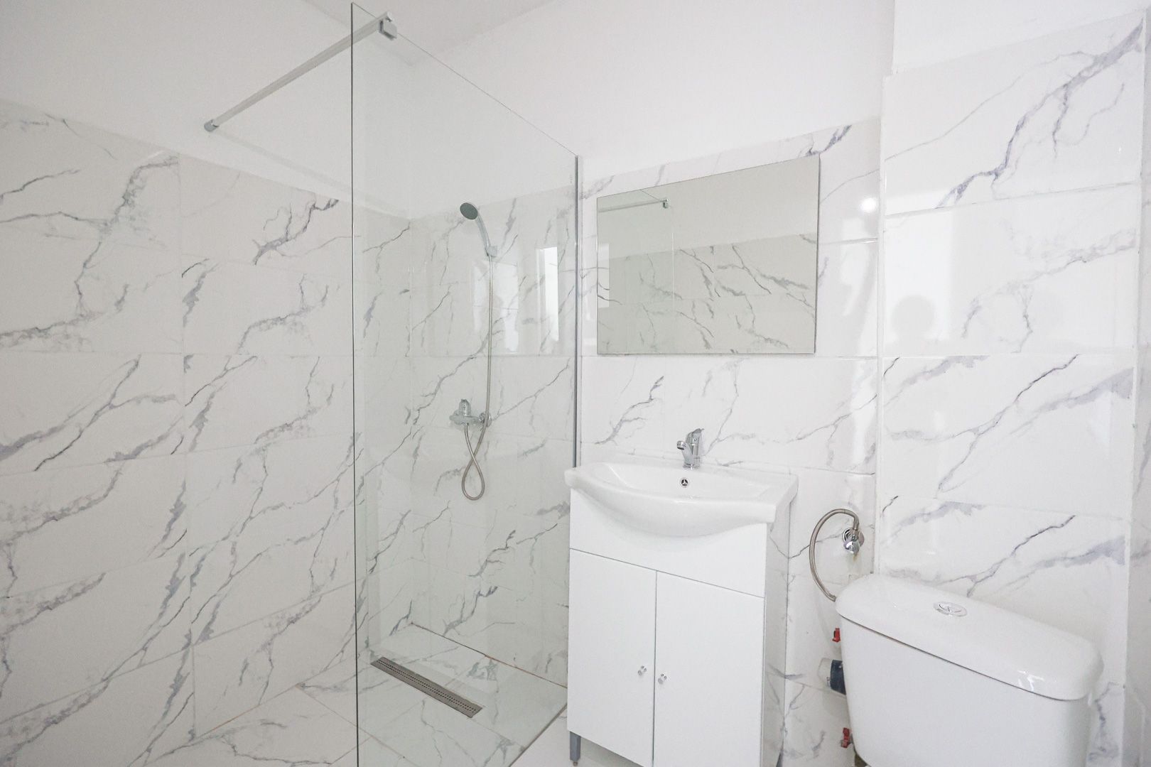 PRET NOU! Apartament 1 camera - renovat - Parneava, Arad - COMISION 0 - Poză 4