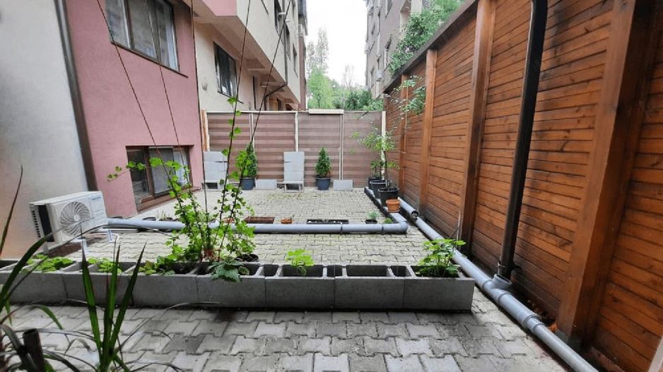 APARTAMENT CU TERASA SI CURTE | GORJULUI | APUSULUI - Poză 9