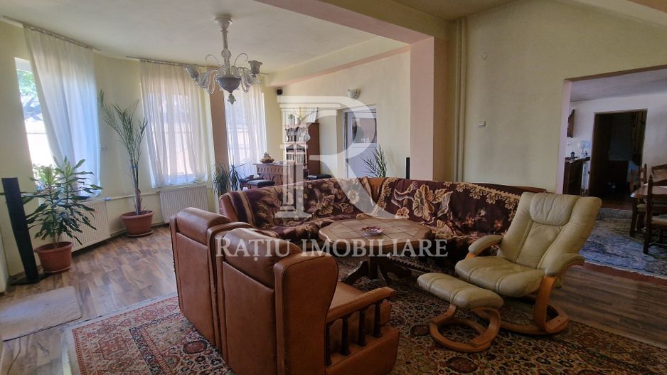 Casa cu 5 camere de vanzare | Iosia | Oradea. - Poză 6