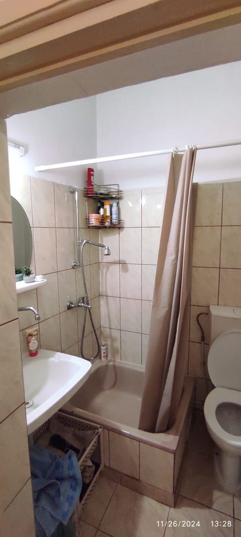 De vanzare! Apartament spatios la curte, zona centrala - Poză 9