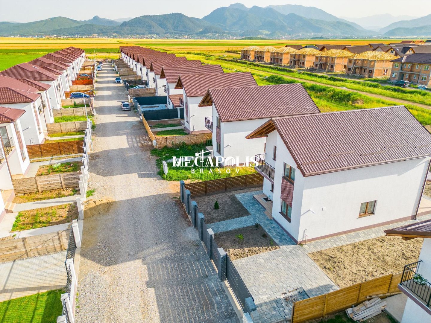 Vanzare Casa  individuala 4 Camere   Brașov în Cartierul izvor - Poză 1