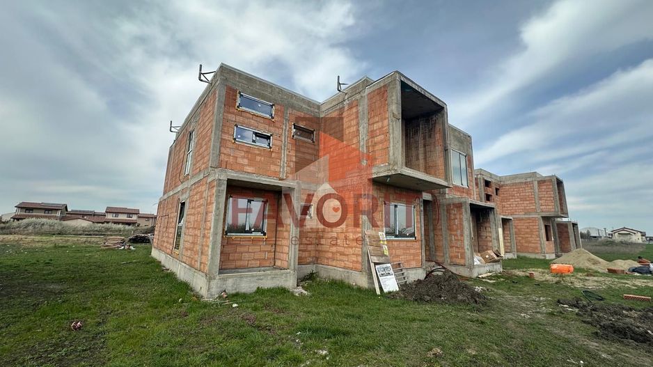 3 camere | 83 mp | Gradina proprie 50 mp | Bloc nou | dressing | 2 bai - Poză 4