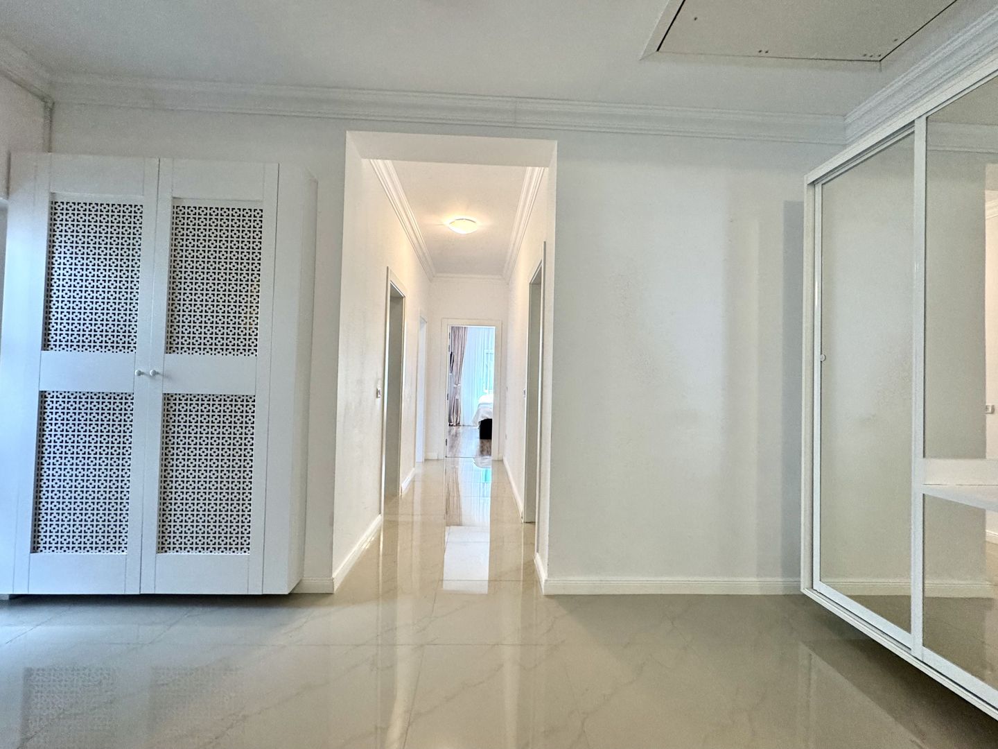 Duplex modern -  confort, eficiență și independență energeticǎ - Poză 15