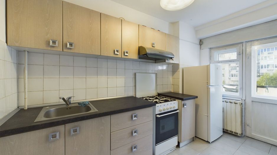 Apartament de 2 Camere Bulevardul Decebal - Poză 3