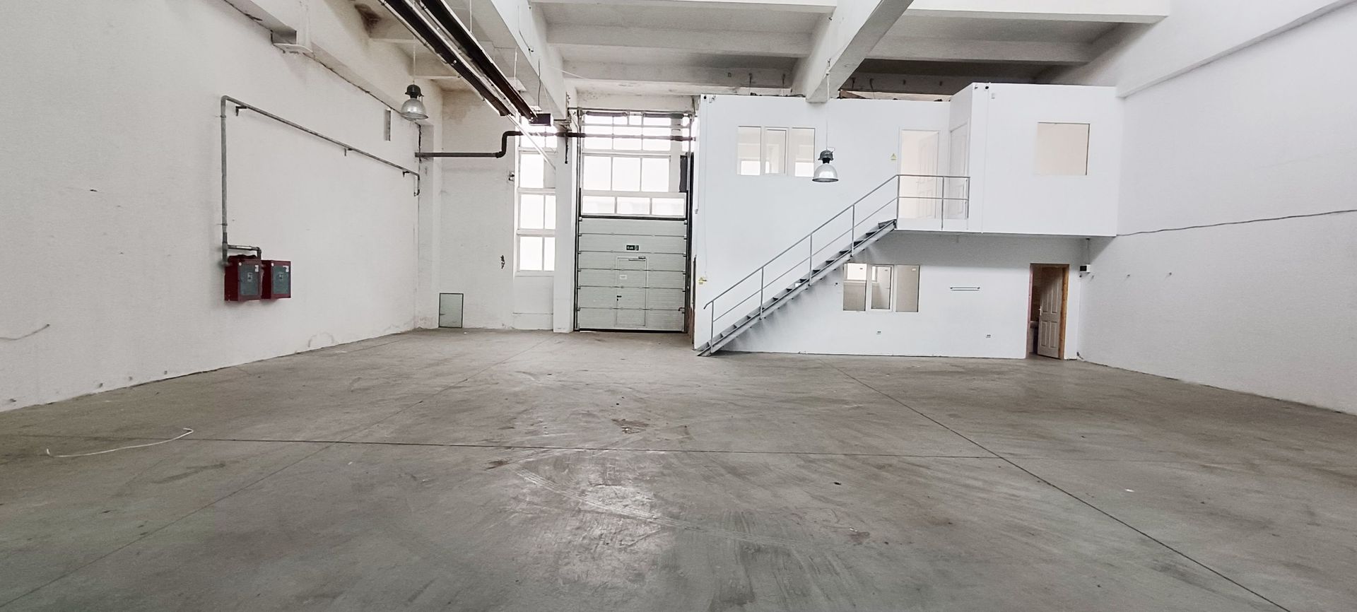 Hala si birouri cu suprafta de 320m-uzina 2 - Poză 1