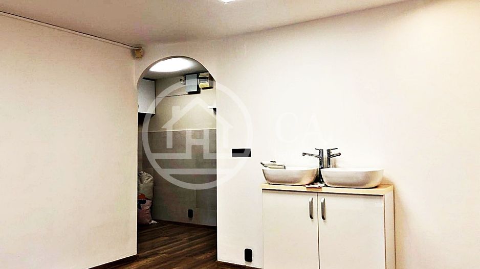 Spatiu comercial de vanzare in zona Decebal, Oradea - Poză 4