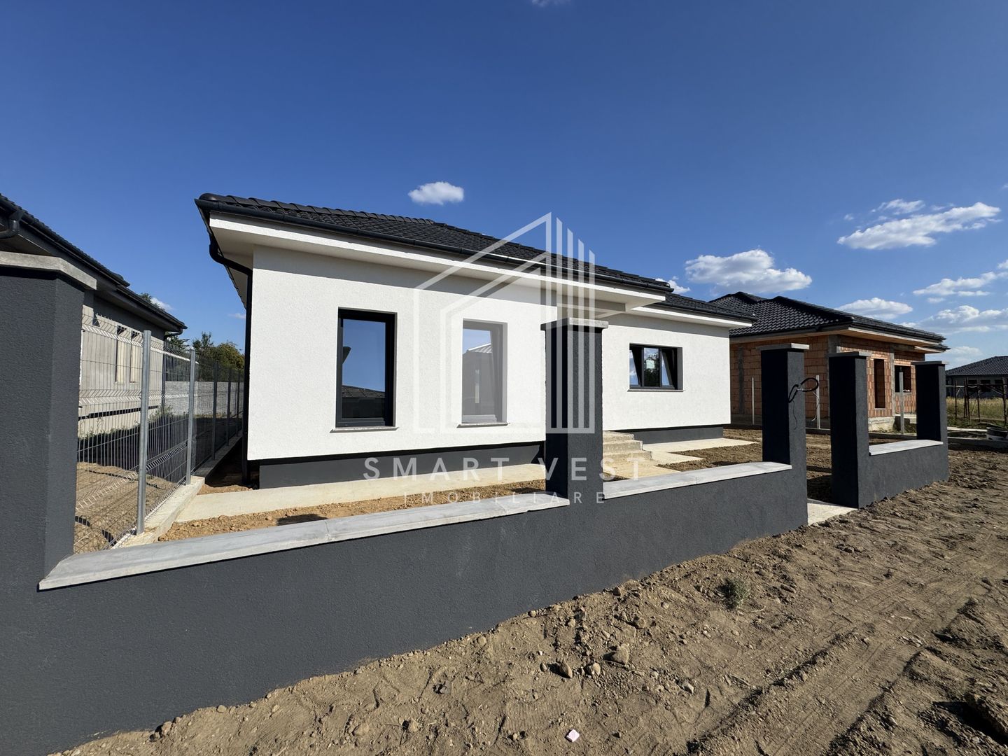 Casa semifinisata | 112 mp utili - 420 mp teren | Zona Calea Odoreului - Poză 2