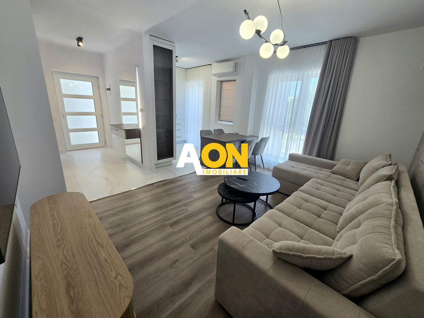 Apartament Superfinisat 3 Camere Zona Centru - Poză 2