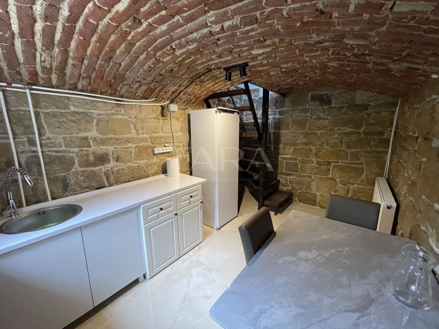 Apartament langa UMF,  parcare in curte, langa Grădina Botanică. - Poză 3