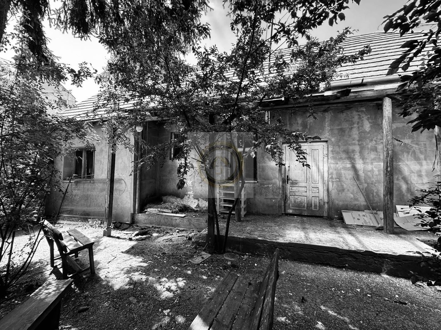 Teren și casă de vânzare în Miercurea Ciuc, zona L1u (strada Leliceni) - Poză 1