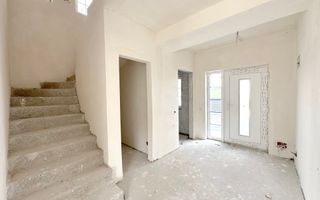 Casa unifamiliala cu teren de 500 mp in zona centrala. - Poză 10