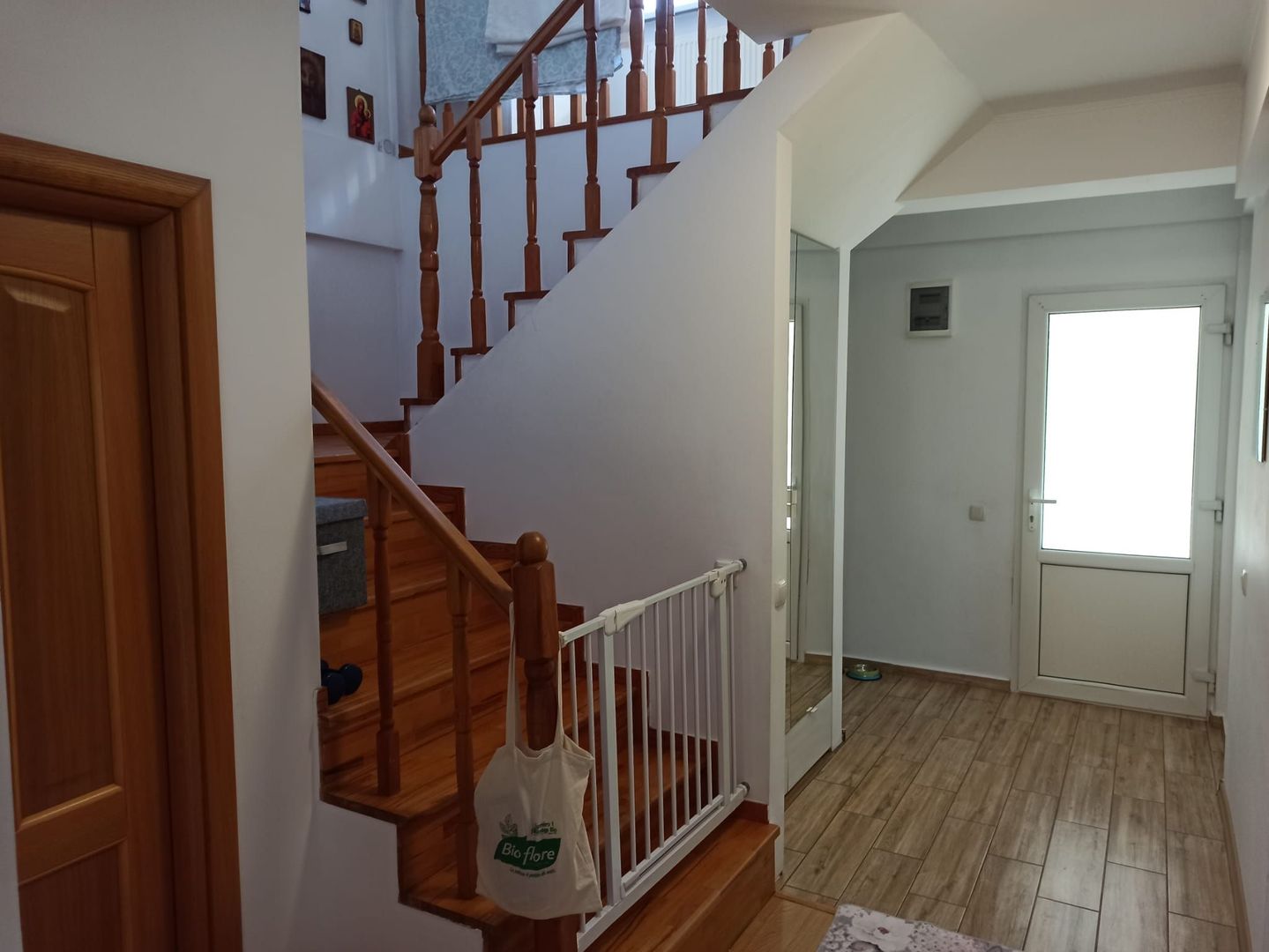 vila triplex,deosebita,mob-util partial/complet/Frumusani-Calarasi - Poză 9