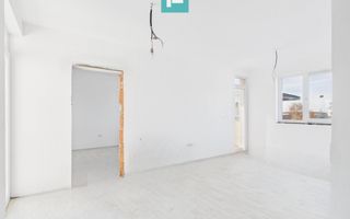 Penthouse cu terasă generoasă, în inima Chișodei - Poză 3