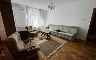Apartament 4 camere  zona Elisabetin cu Garaj si boxa - Poză 1