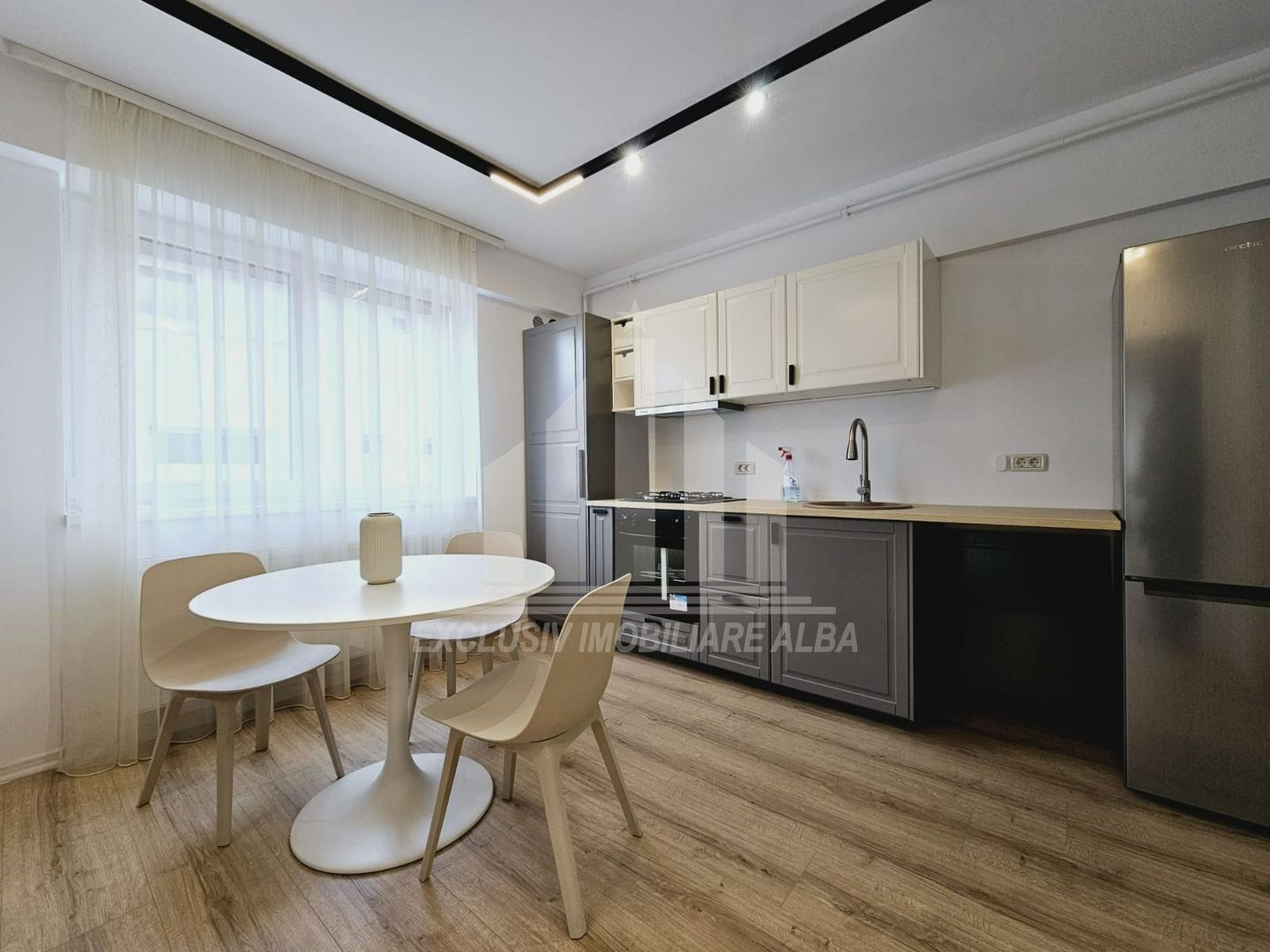 Apartament cu 2 camere decomandate, Alba-Micesti - Poză 2
