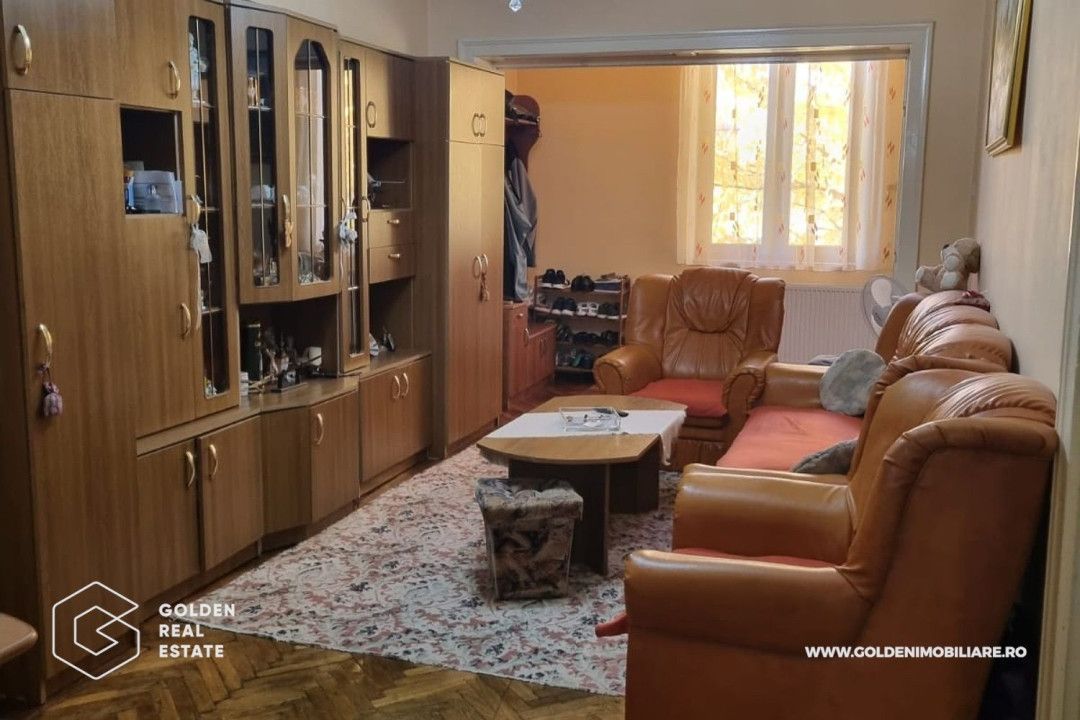 Apartament 3 camere din cărămidă, zona Intim, localitatea Lipova - Poză 1