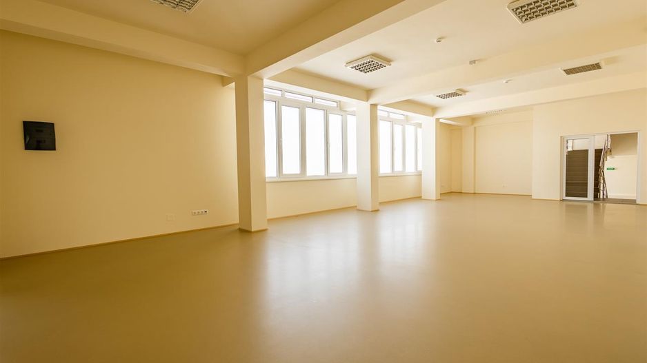 Spatiu in componenta si dotari apreciabile, birouri/ clinica, Calea Bucuresti - Poză 23