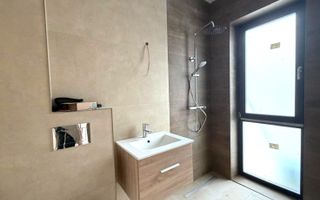 Vila moderna 6 camere // 190mp // teren 300mp // Tunari - Poză 18