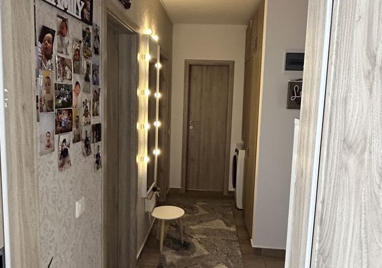 Apartament cu doua camere de vanzare - Poză 5