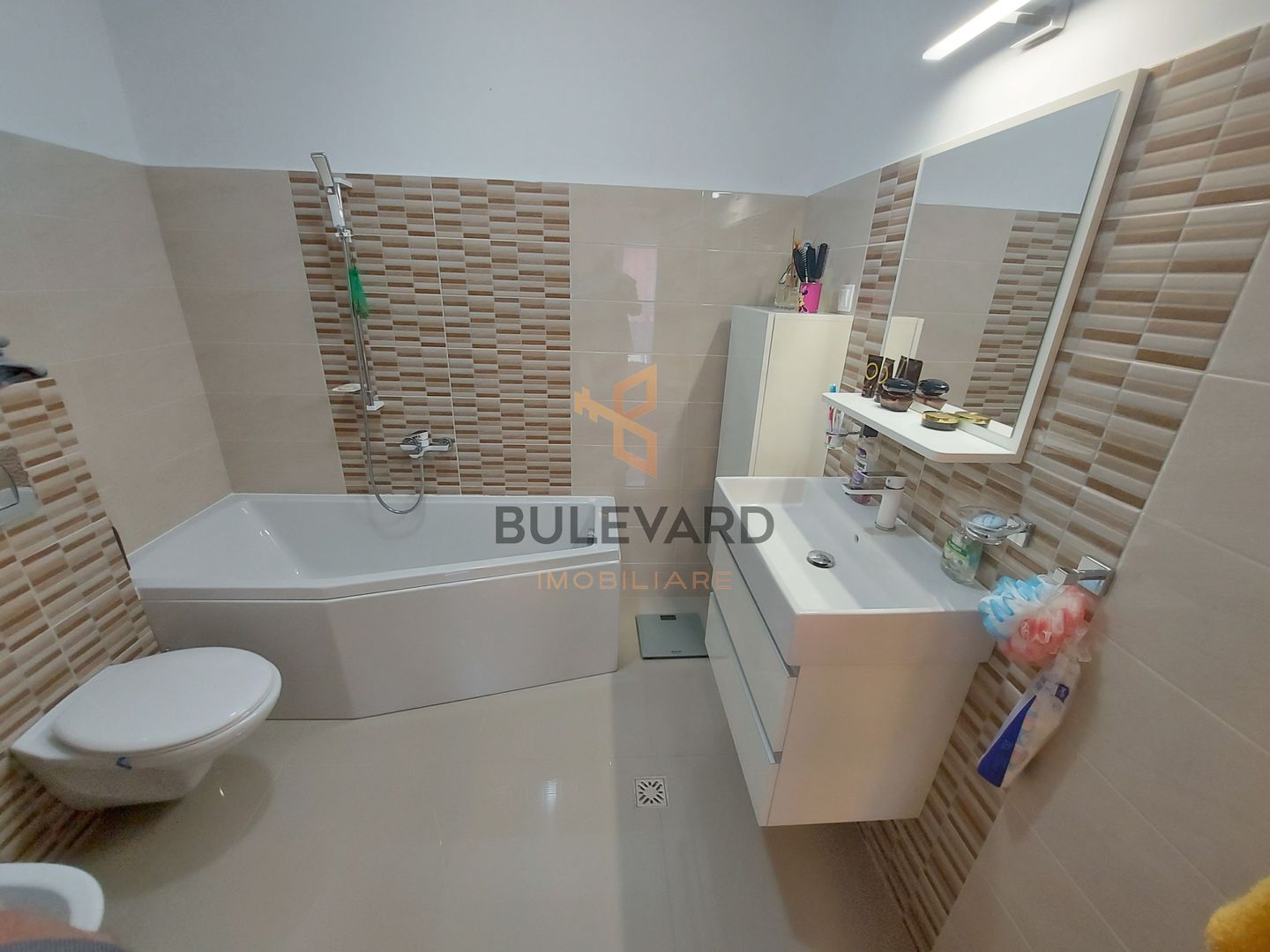 Casa de tip duplex, zona strazii Tautiului! - Poză 10