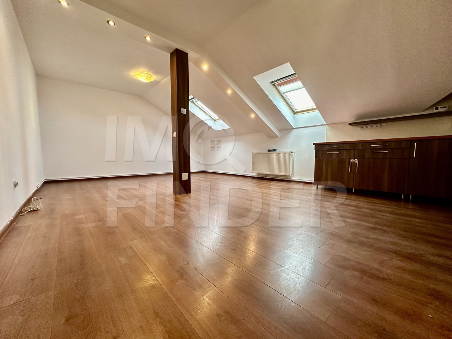 1765 EURO/MP - 3 camere 81 mp, finisat, mansarda înaltă,  Buna Ziua - Poză 11