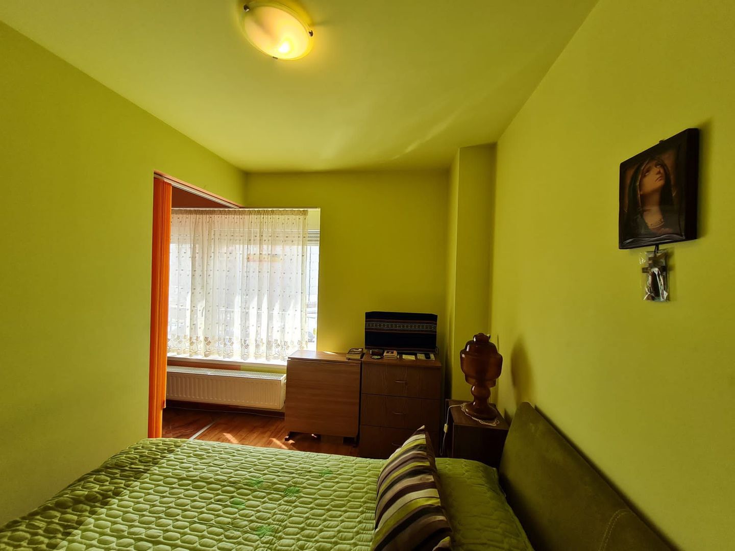 Apartament generos cu o camera - Poză 7
