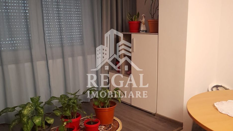 Apartament 3 camere in zona Micro 7( la intersectie cu str. Pinilor) - Poză 9