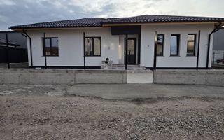 Casă cu 3 dormitoare de vânzare în Dancu - Poză 1