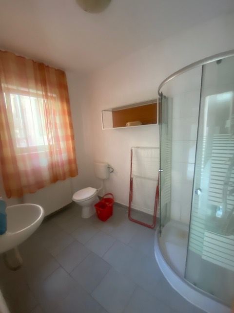 SPATIU COMERCIAL CU MULTIPLE DESTINATII CENTRAL - Poză 24