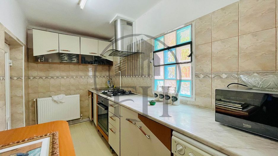 SOLD/ VANDUT Casă / Vilă cu 4 camere de vânzare în zona Km 5 - Poză 3