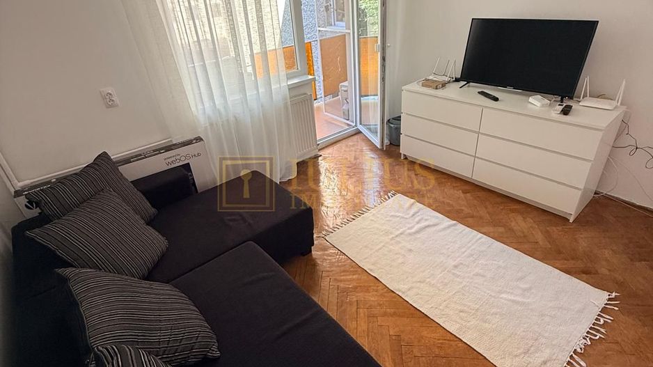 2 camere| vis a vis de Liceul Loga| zona superba, linistita| centrala proprie| - Poză 2