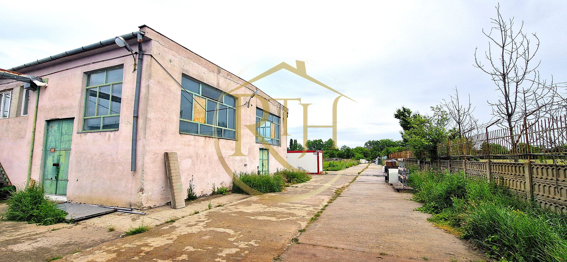 Cladiri si teren de închiriat zona industriala pentru orice tip de activitate. - Poză 9